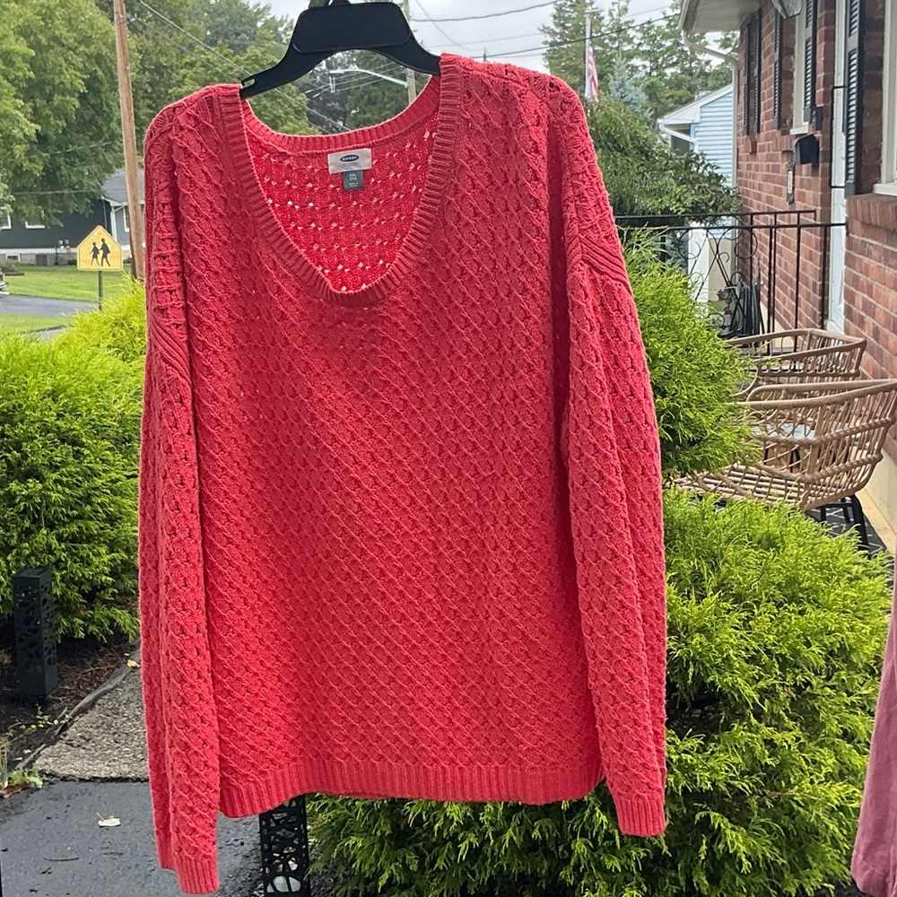 Old Navy Women's Coral Knit Sweater